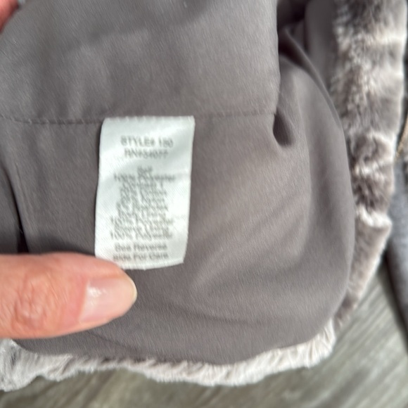 CAbi Faux fur jacket size medium - Picture 4 of 7